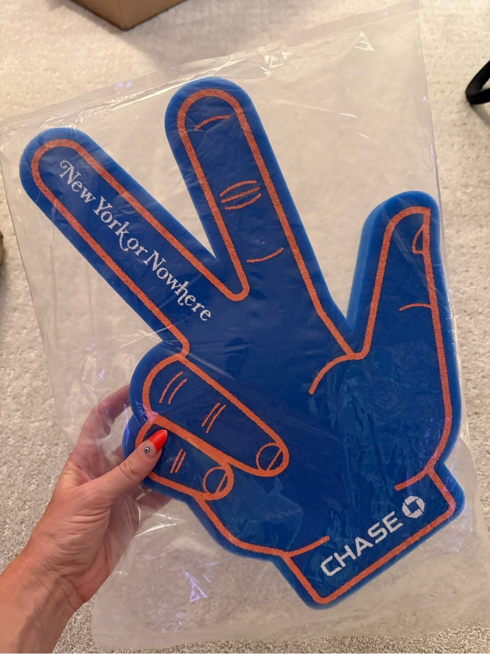 CHAMPS ! New York Knicks Foam Hand Fan Prop - Picture 4 of 4